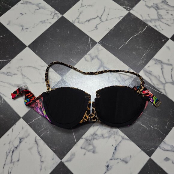 Victoria's Secret Swim Top - Picture 4 of 4